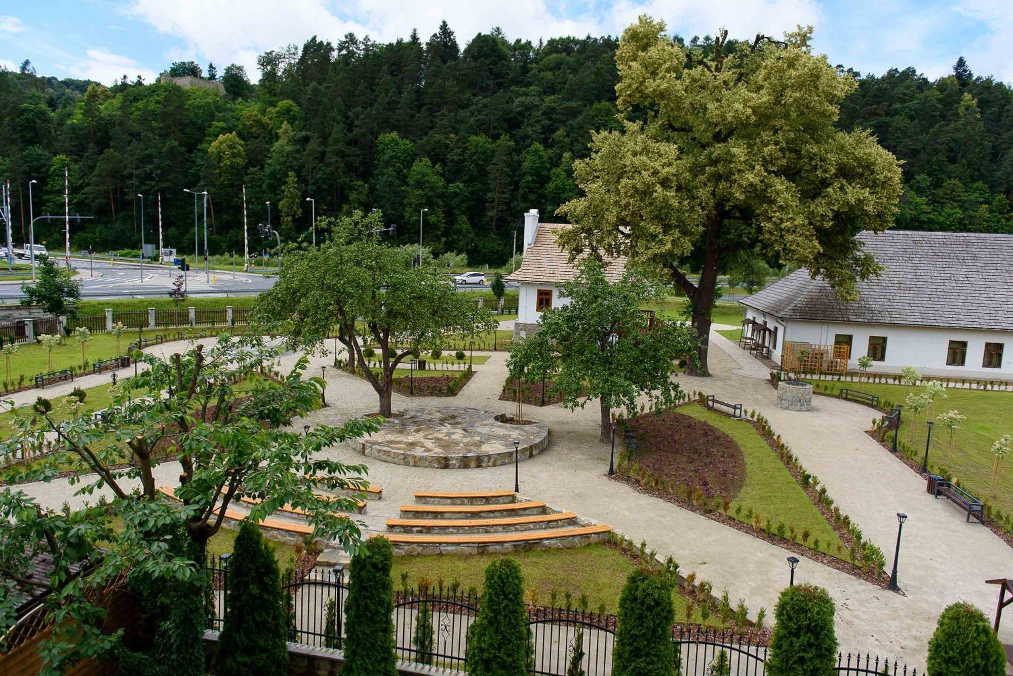 Villa Turris Apartamenty Przy Muszynskim Zamku Muszyna Bagian luar foto